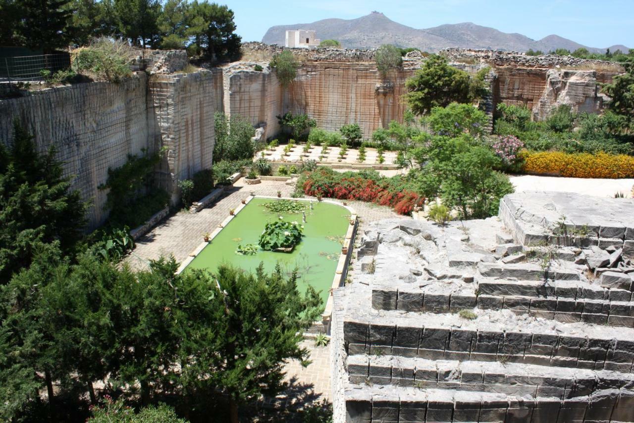 Апартаменти Giardino Dell'Impossibile Di Antonino Campo Фавіньяна Екстер'єр фото